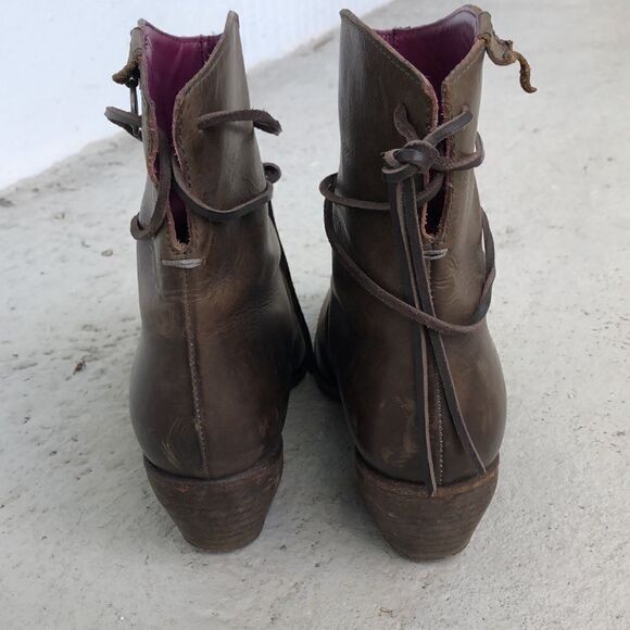 Manila Grace - Picture 4 of 8